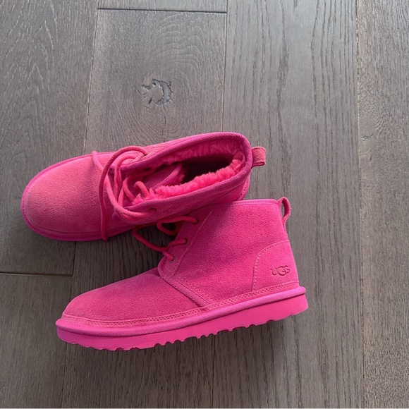 UGG boots - Picture 3 of 7